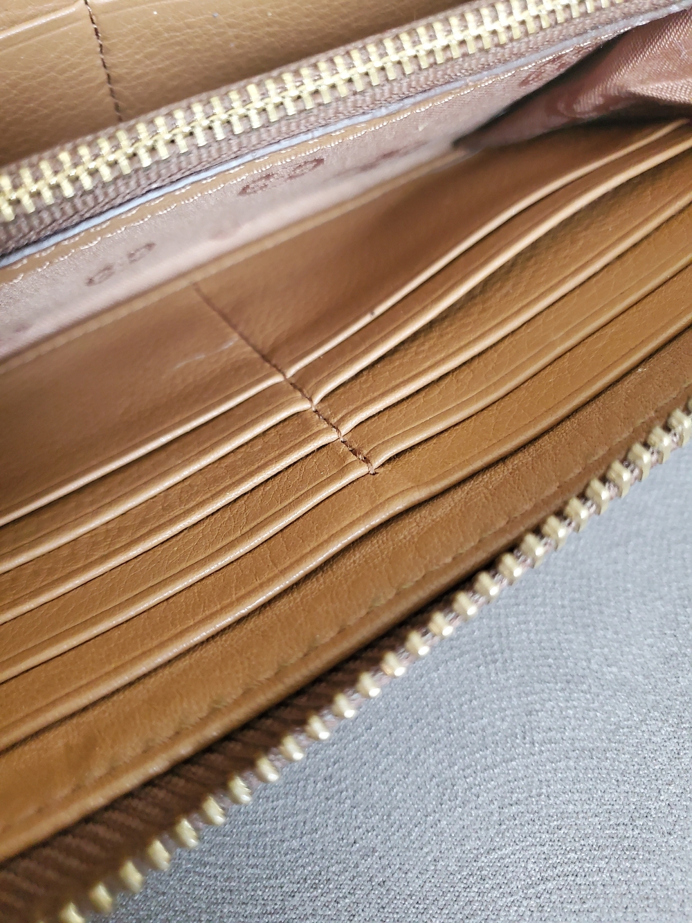 Tory Burch Soft Tan Leather Sround Zip Wallet Womens Continental - Picture 5 of 14